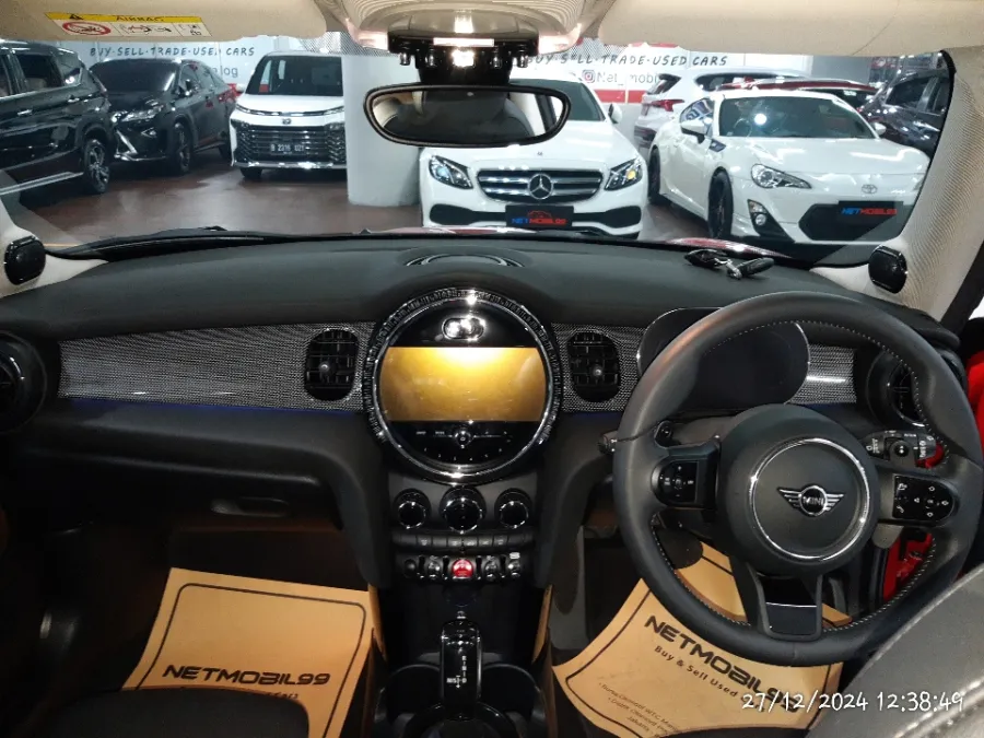 Foto Mobil Bekas Dashboard MINI Cooper 2.0 S tahun 2023