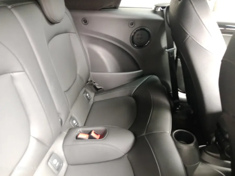 Foto Mobil Bekas Kabin Belakang MINI Cooper 2.0 S tahun 2023