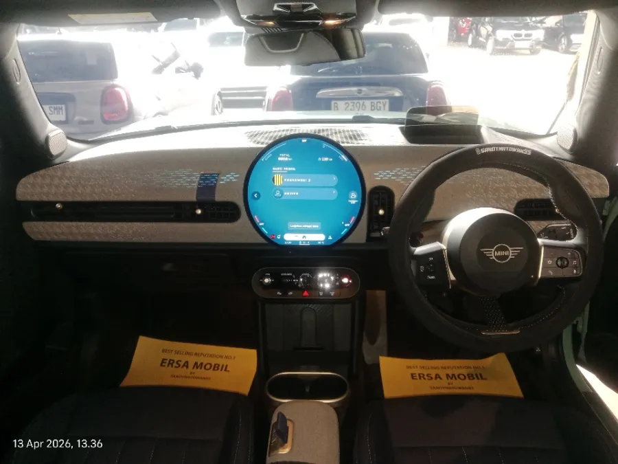 Foto Mobil Bekas Dashboard MINI Cooper 2.0 S tahun 2024