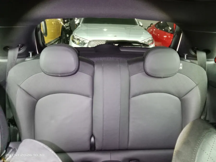 Foto Mobil Bekas Kabin Belakang MINI Cooper S 2.0 tahun 2017