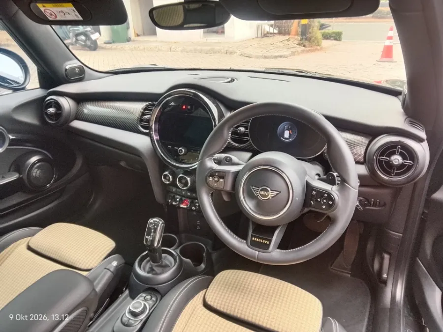 Foto Mobil Bekas Dashboard MINI Cooper S 2.0 tahun 2022