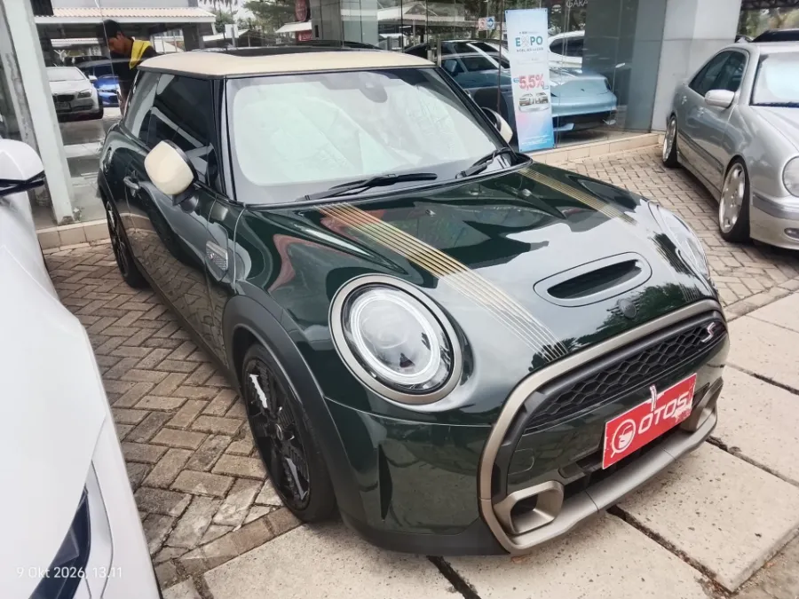 Foto Mobil Bekas Kanan Depan MINI Cooper S 2.0 tahun 2022