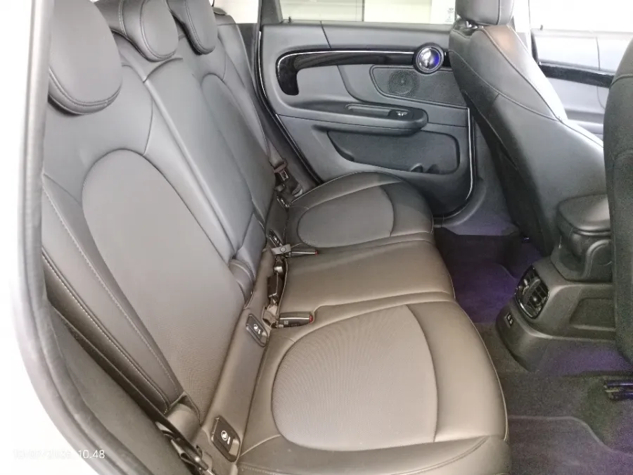 Foto Mobil Bekas Kabin Belakang MINI Countryman 1.5 tahun 2021