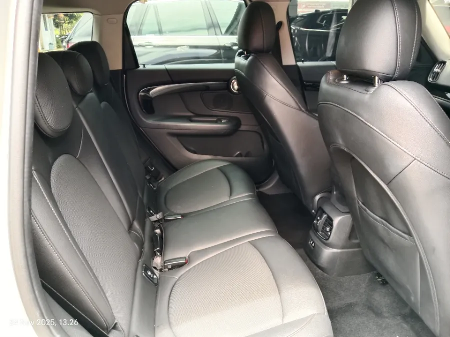 Foto Mobil Bekas Kabin Belakang MINI Countryman 1.5 tahun 2021