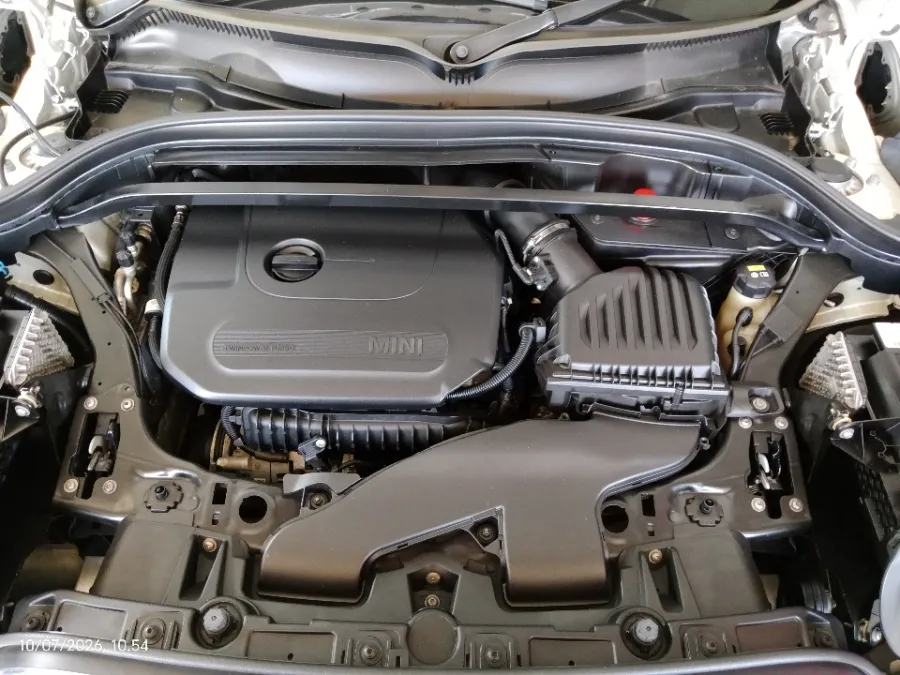 Foto Mobil Bekas Mesin MINI Countryman 1.5 tahun 2021