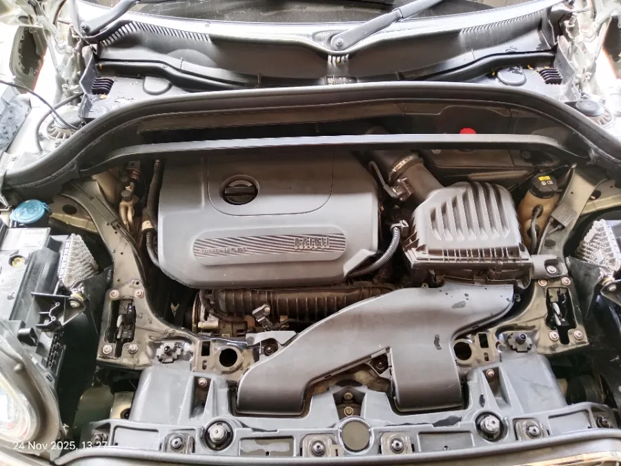 Foto Mobil Bekas Mesin MINI Countryman 1.5 tahun 2021