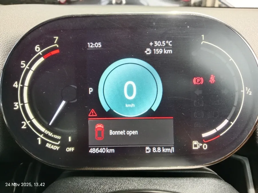 Foto Mobil Bekas Odometer MINI Countryman 1.5 tahun 2021