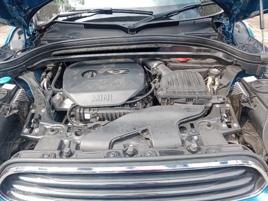 Foto Mobil Bekas Mesin MINI Countryman 1.5 Cooper tahun 2017