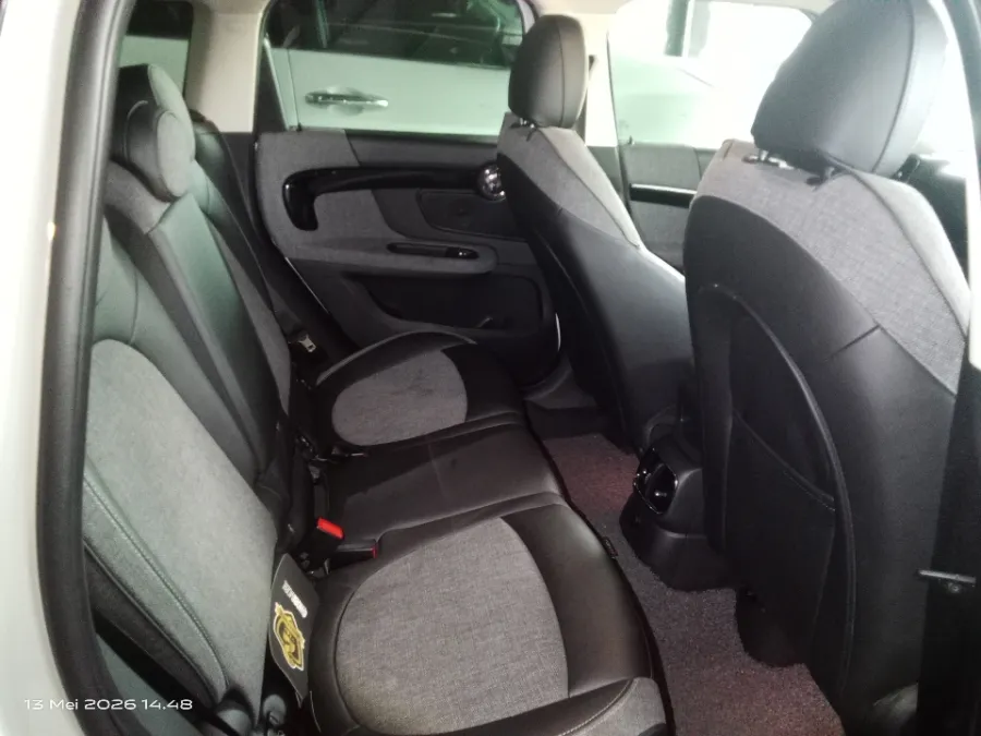 Foto Mobil Bekas Kabin Belakang MINI Countryman 1.5 Cooper tahun 2018