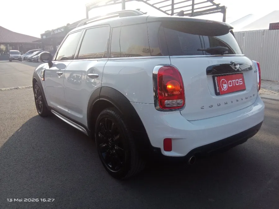 Foto Mobil Bekas Kiri Belakang MINI Countryman 1.5 Cooper tahun 2018