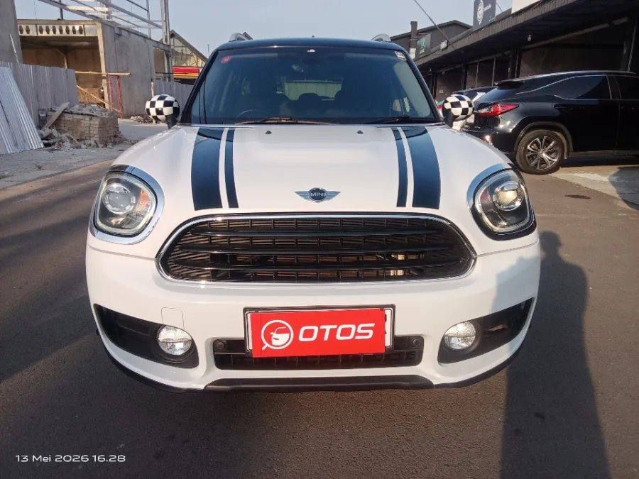 Foto Mobil Bekas Tampak Depan MINI Countryman 1.5 Cooper tahun 2018