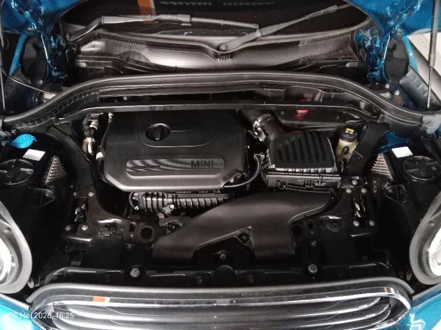 Foto Mobil Bekas Mesin MINI Countryman 1.5 Cooper tahun 2020