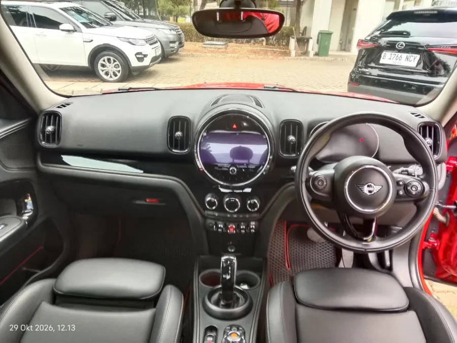 Foto Mobil Bekas Dashboard MINI Countryman 1.5 Cooper tahun 2021