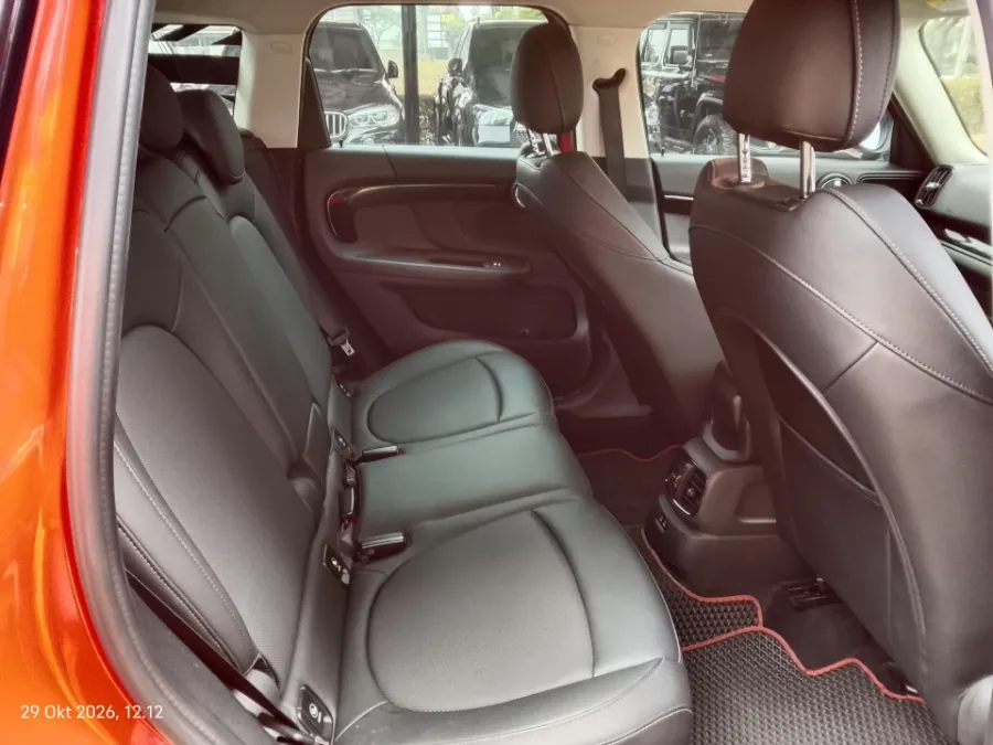 Foto Mobil Bekas Kabin Belakang MINI Countryman 1.5 Cooper tahun 2021