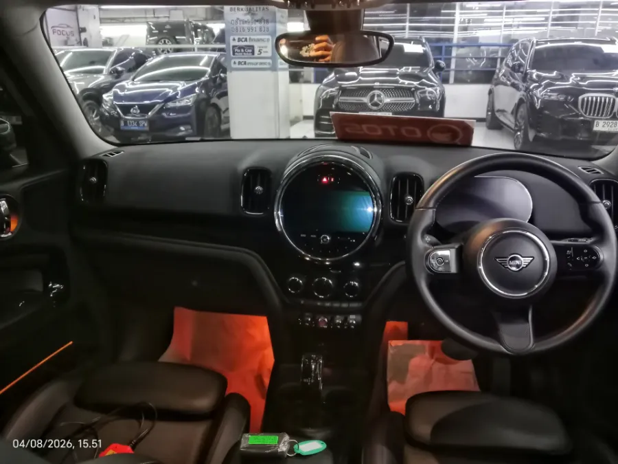 Foto Mobil Bekas Dashboard MINI Countryman 1.5 Cooper tahun 2022