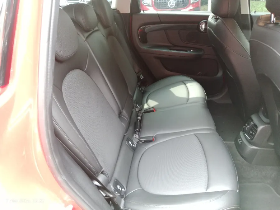 Foto Mobil Bekas Kabin Belakang MINI Countryman 1.5 Cooper tahun 2022