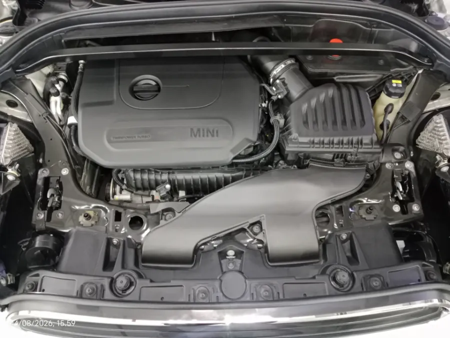 Foto Mobil Bekas Mesin MINI Countryman 1.5 Cooper tahun 2022
