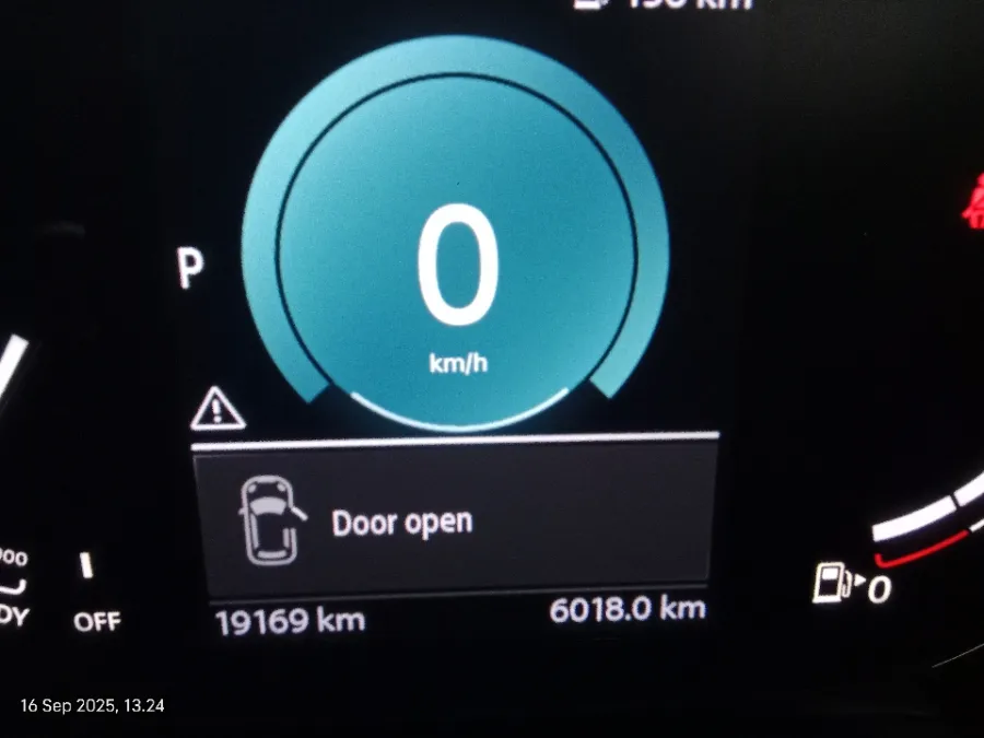 Foto Mobil Bekas Odometer MINI Countryman 1.5 Cooper tahun 2022