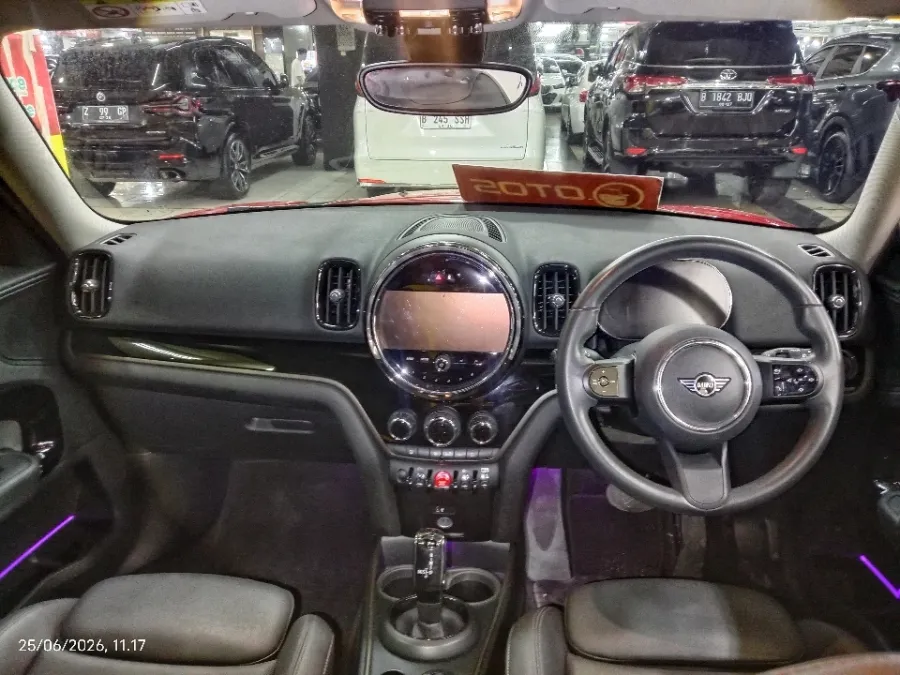 Foto Mobil Bekas Dashboard MINI Countryman 1.5 Cooper tahun 2023