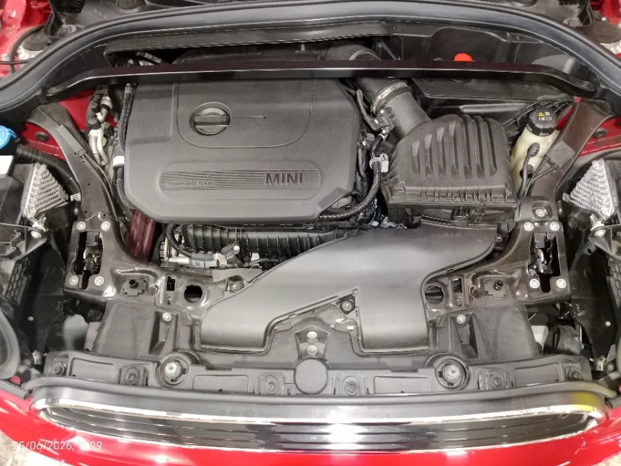 Foto Mobil Bekas Mesin MINI Countryman 1.5 Cooper tahun 2023