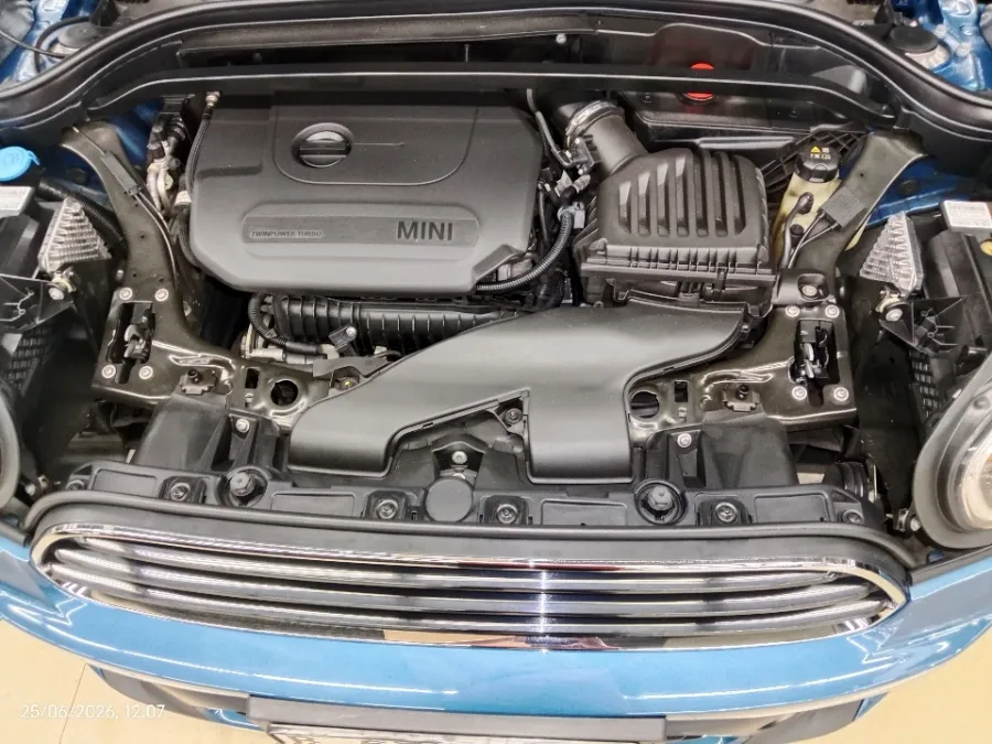 Foto Mobil Bekas Mesin MINI Countryman 1.5 Cooper tahun 2023