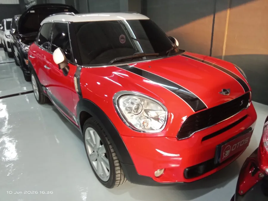 Foto Mobil Bekas Kanan Depan MINI Countryman 1.6 Cooper tahun 2011