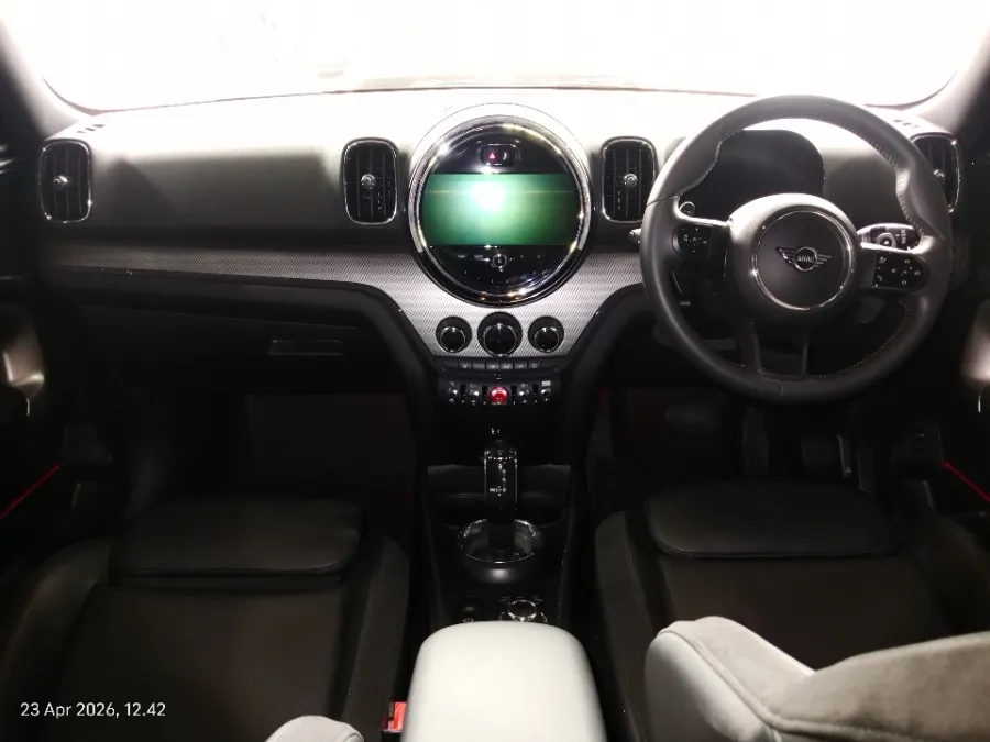 Foto Mobil Bekas Dashboard MINI Countryman 1.6 Cooper S tahun 2022
