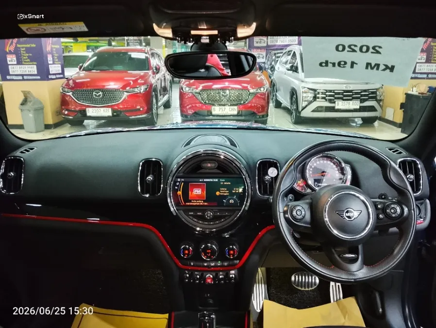 Foto Mobil Bekas Dashboard MINI Countryman 2.0 tahun 2020
