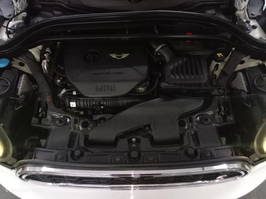 Foto Mobil Bekas Mesin MINI Countryman 2.0 Cooper S tahun 2017