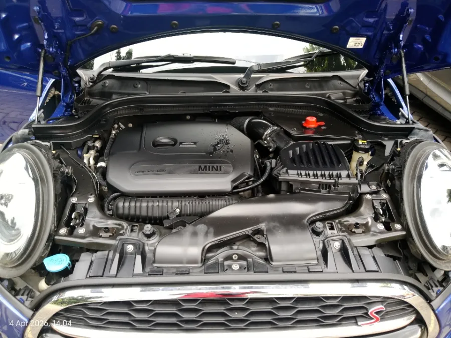 Foto Mobil Bekas Mesin MINI Countryman 2.0 Cooper S tahun 2019