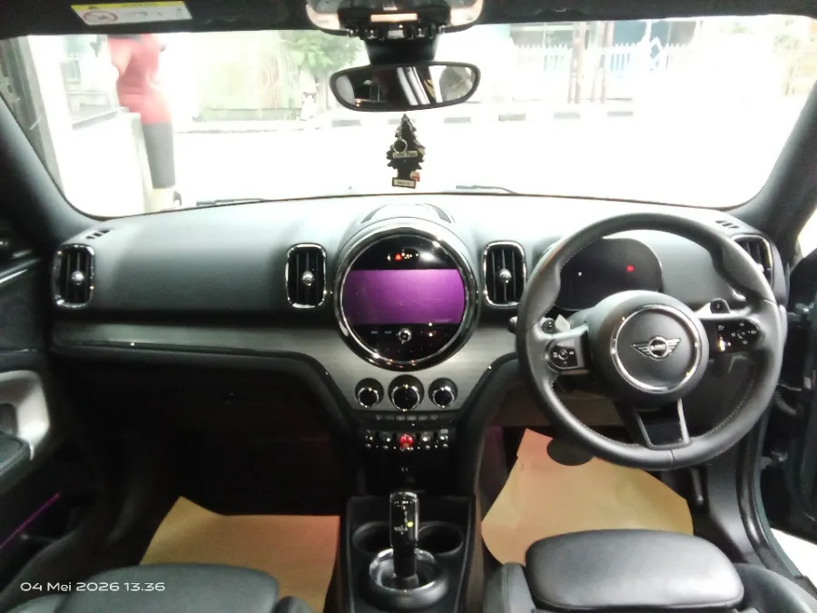 Foto Mobil Bekas Dashboard MINI Countryman 2.0 Cooper S tahun 2022