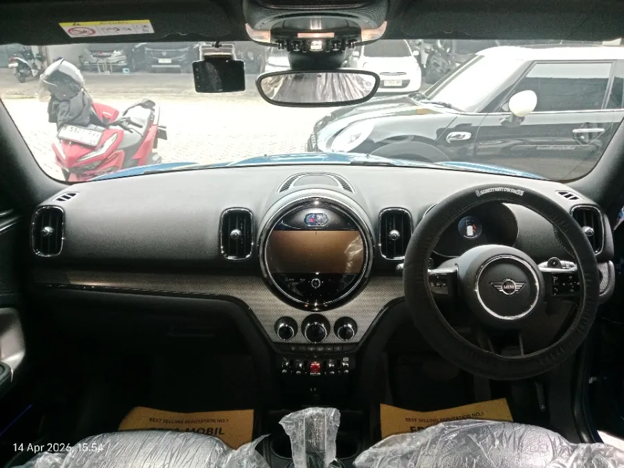 Foto Mobil Bekas Dashboard MINI Countryman 2.0 Cooper S tahun 2023