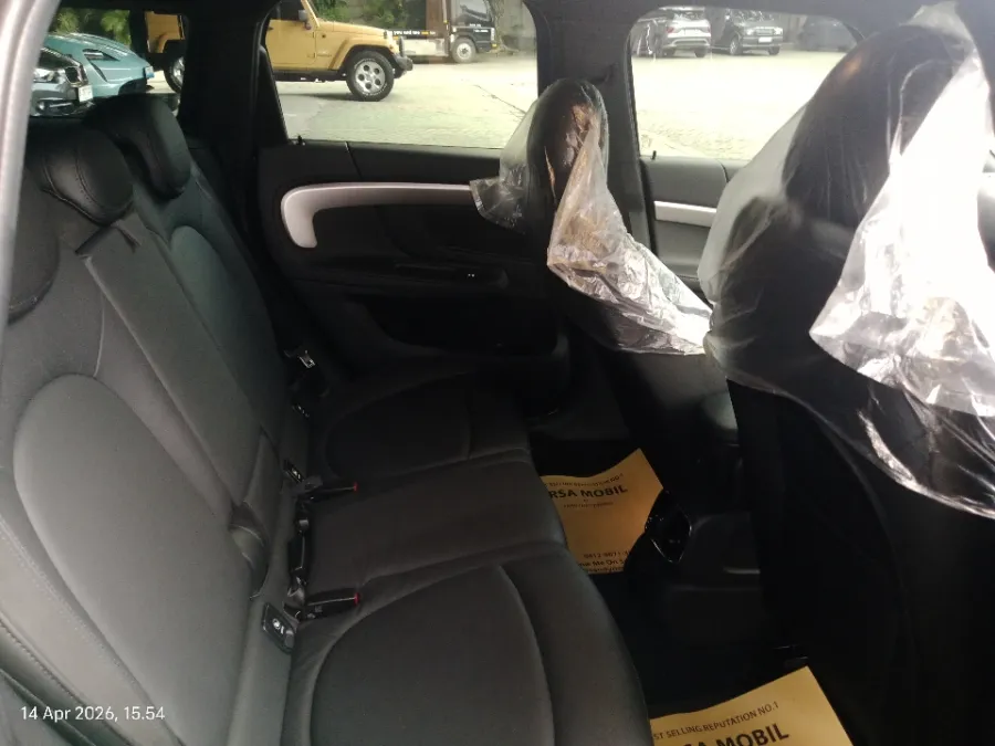 Foto Mobil Bekas Kabin Belakang MINI Countryman 2.0 Cooper S tahun 2023