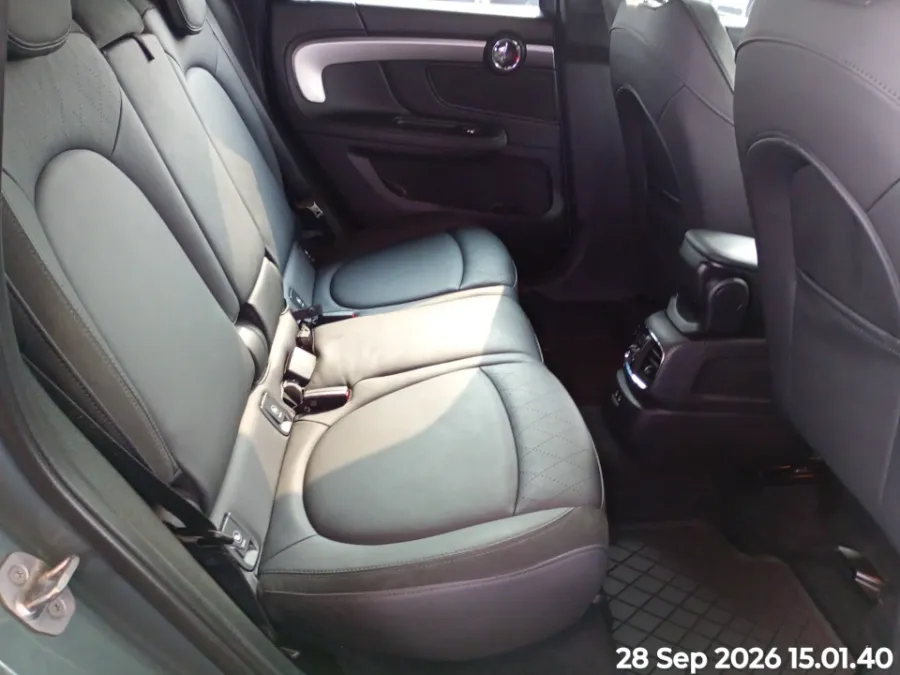 Foto Mobil Bekas Kabin Belakang MINI Countryman 2.0 Cooper S tahun 2023