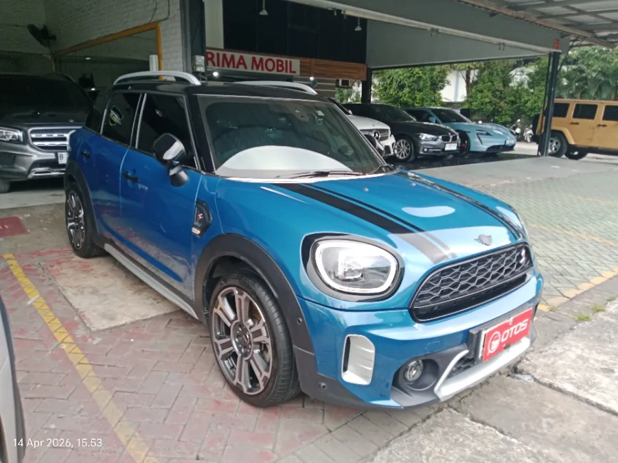 Foto Mobil Bekas Kanan Depan MINI Countryman 2.0 Cooper S tahun 2023