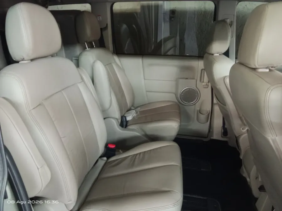 Foto Mobil Bekas Kabin Belakang Mitsubishi Delica 2.0 Royal tahun 2016