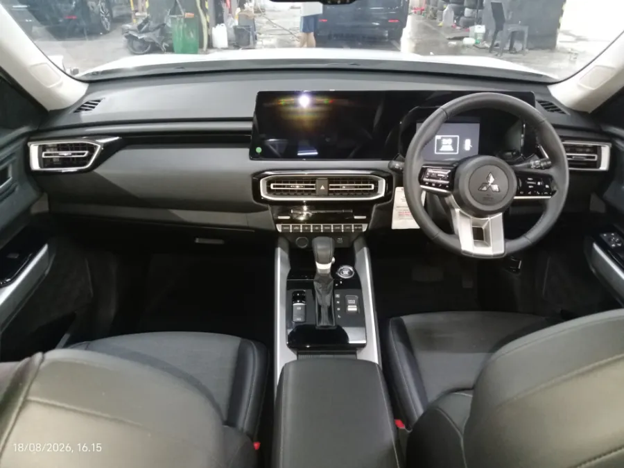 Foto Mobil Bekas Dashboard Mitsubishi Destinator 1.5 Ultimate tahun 2025