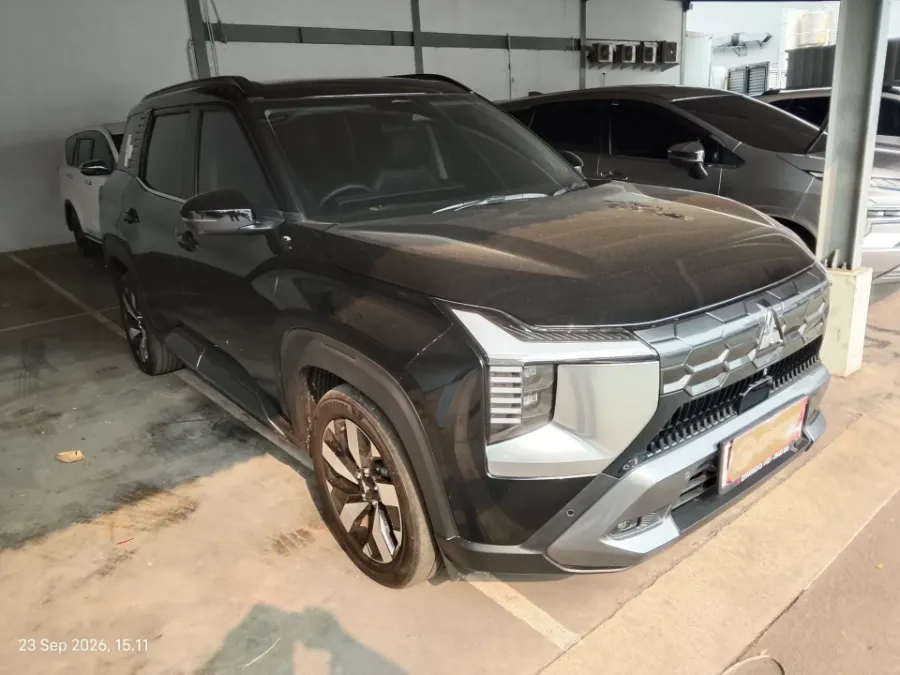Foto Mobil Bekas Kanan Depan Mitsubishi Destinator 1.5 Ultimate tahun 2025