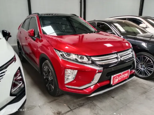 2019 Mitsubishi Eclipse Cross 1.5 Ultimate - Foto 1 dari 6