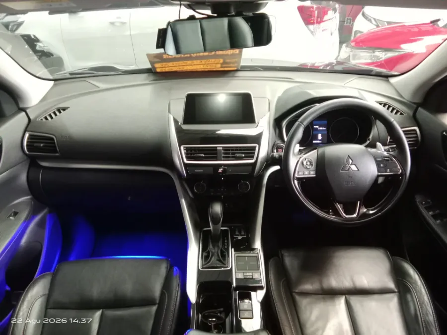 Foto Mobil Bekas Dashboard Mitsubishi Eclipse Cross 1.5 Ultimate tahun 2020