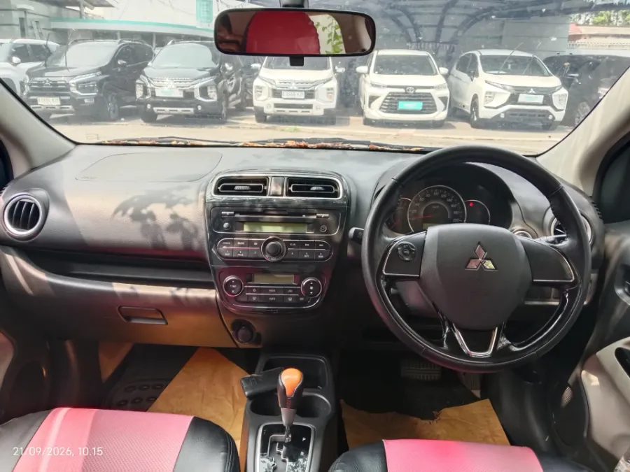 Foto Mobil Bekas Dashboard Mitsubishi Mirage 1.2 Exceed tahun 2016