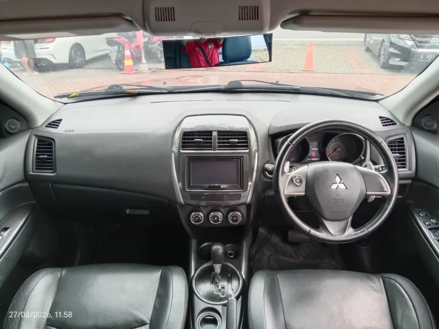 Foto Mobil Bekas Dashboard Mitsubishi Outlander 2.0 PX 4X2 tahun 2016