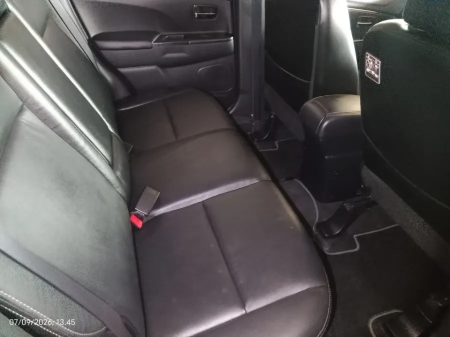 Foto Mobil Bekas Kabin Belakang Mitsubishi Outlander 2.0 PX 4X2 tahun 2018