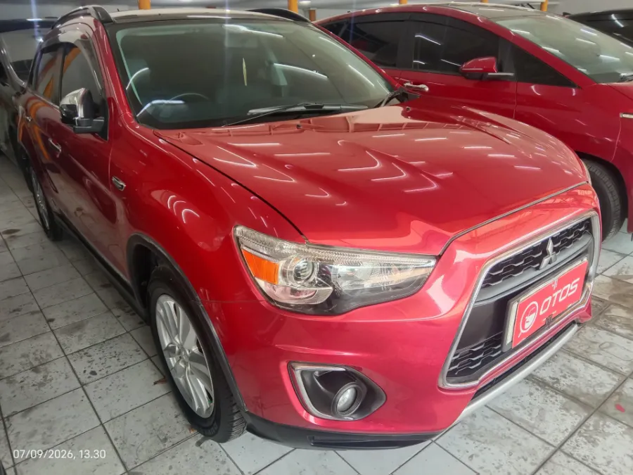 Foto Mobil Bekas Kanan Depan Mitsubishi Outlander 2.0 PX 4X2 tahun 2018