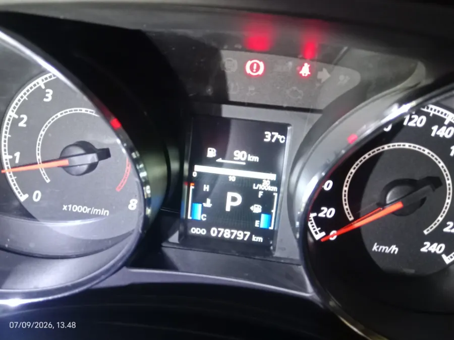 Foto Mobil Bekas Odometer Mitsubishi Outlander 2.0 PX 4X2 tahun 2018