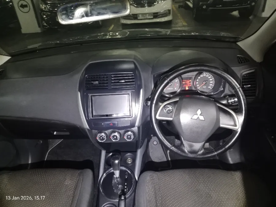 Foto Mobil Bekas Dashboard Mitsubishi Outlander Sport 2.0 GLS tahun 2014