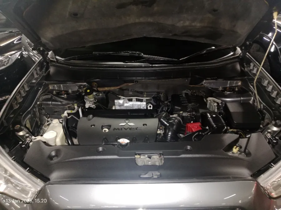 Foto Mobil Bekas Mesin Mitsubishi Outlander Sport 2.0 GLS tahun 2014