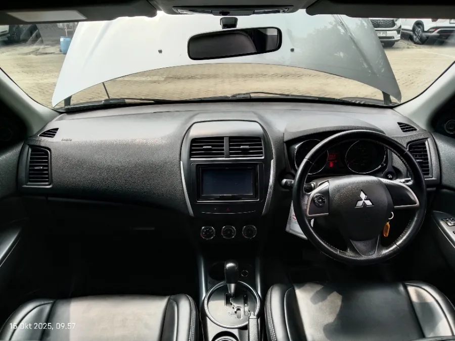 Foto Mobil Bekas Dashboard Mitsubishi Outlander Sport 2.0 GLS tahun 2016