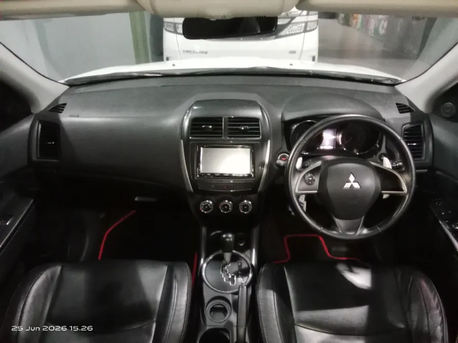 Foto Mobil Bekas Dashboard Mitsubishi Outlander Sport 2.0 PX tahun 2016