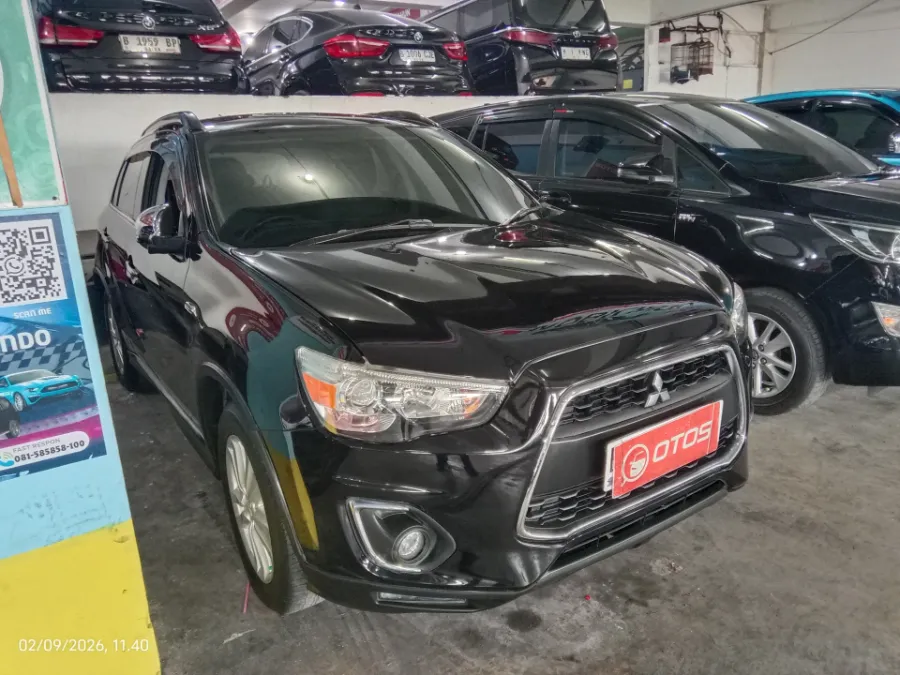 Foto Mobil Bekas Kanan Depan Mitsubishi Outlander Sport 2.0 PX tahun 2018